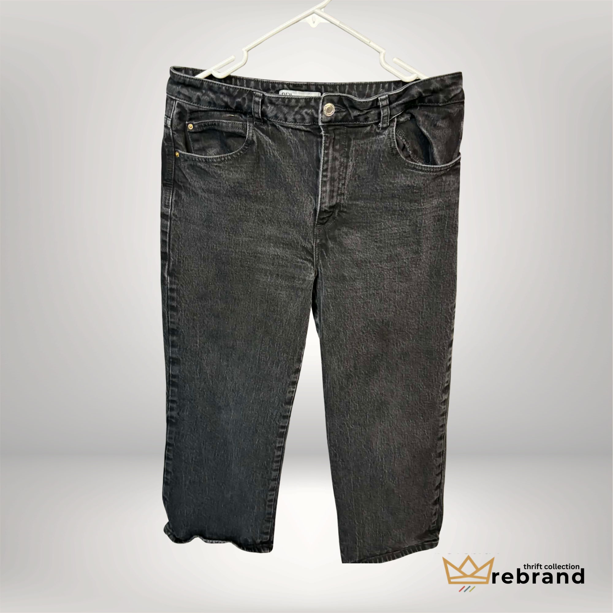 Zara Black Wash Cropped Jeans – Straight Leg Denim – Size 12 – Modern Minimal Denim