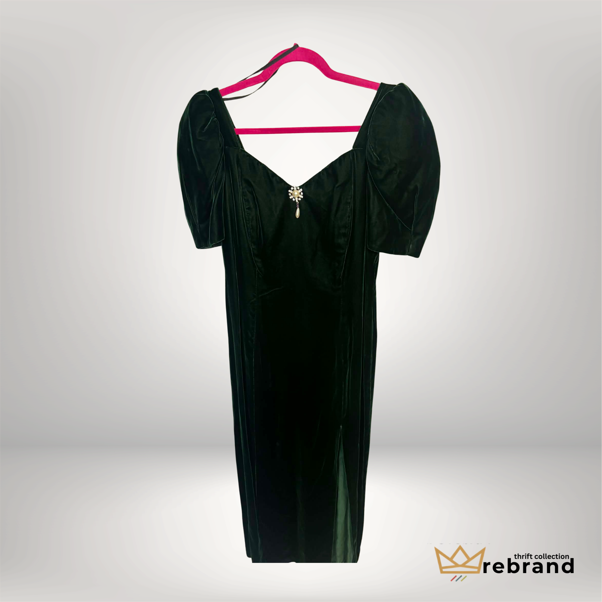 Vintage Emerald Velvet Dress – Nu-Mode Toronto – Pearl Brooch Detail – Puff Sleeve Evening Dress