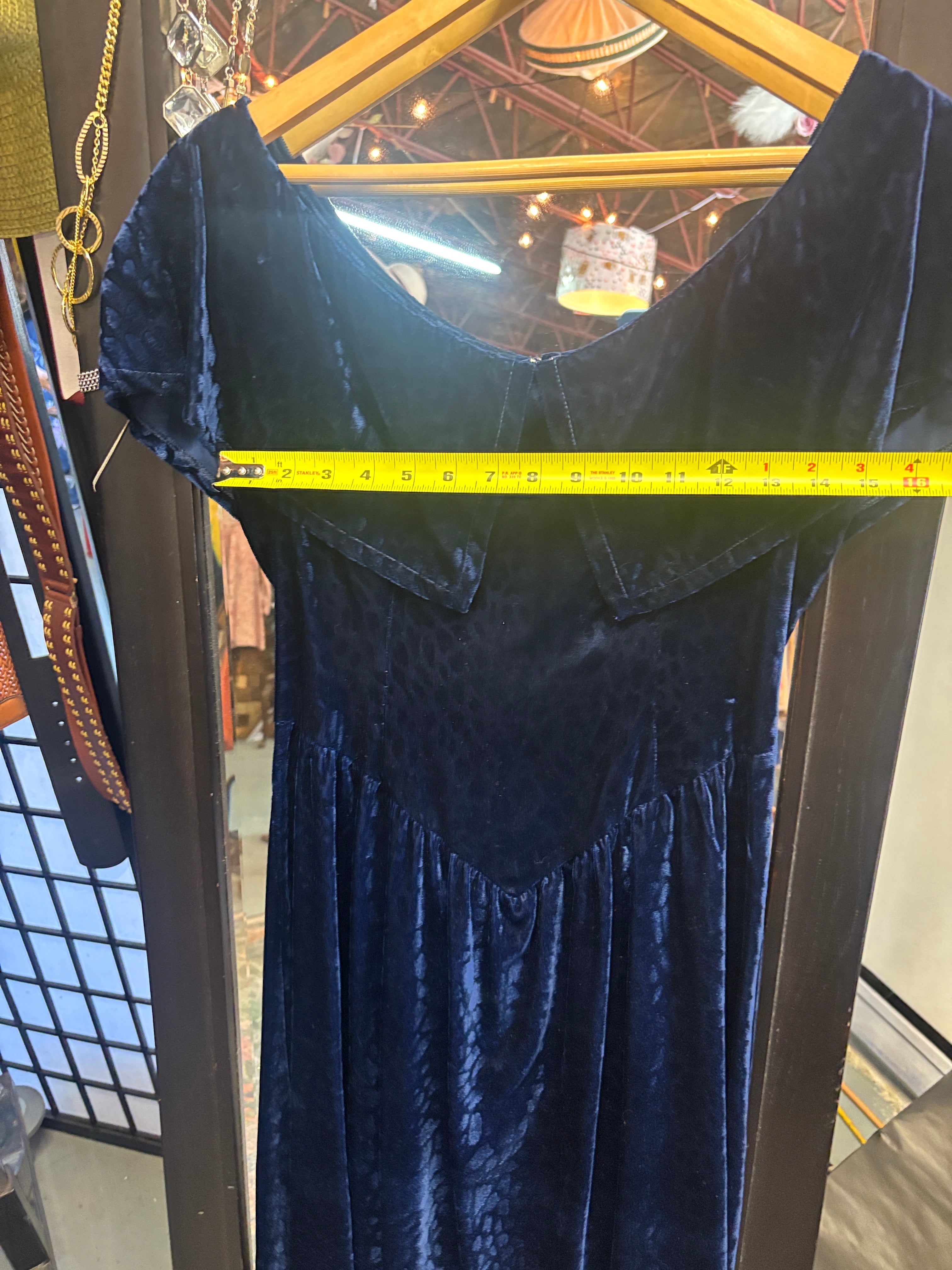 Linda Lundstrom velvet vintage navy dress size small